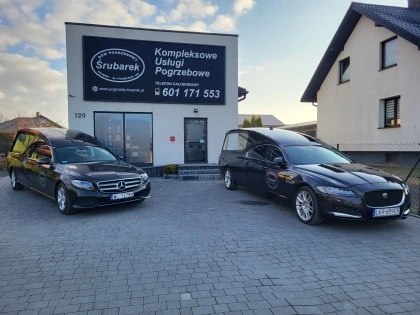 Karawany Mercedes-Benz i Jaguar